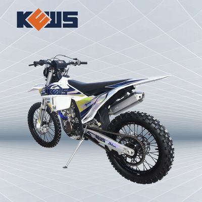 دراجة نارية إندورو قوية 250cc رباعية الأشواط بمحرك OEM بـ 4 صمامات، تبريد مائي، حقن وقود إلكتروني، وجنوط EXCEL
